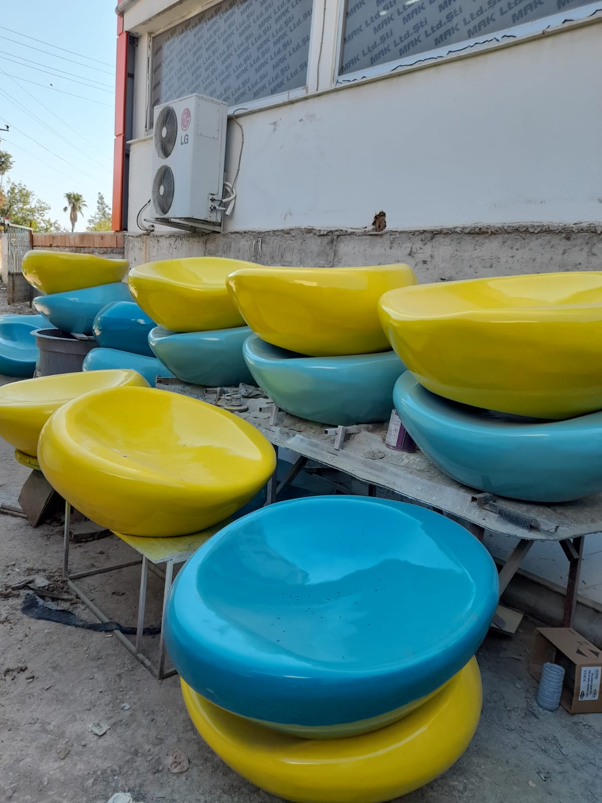 Antalya’da Fiber Oturak Trendi: Kafelerden Eğlence Yerlerine Fiber Rüzgarı!